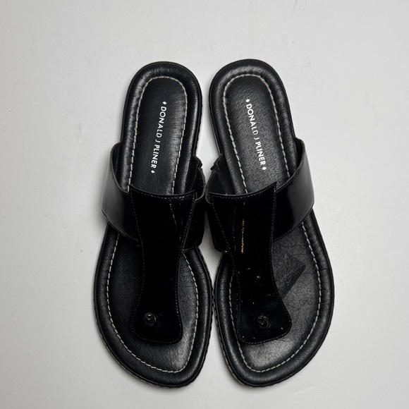 Donald‎ J. Pliner Women's Glossy Black Patent Leather Thong Glide Sandals 9.5 - Picture 1 of 8